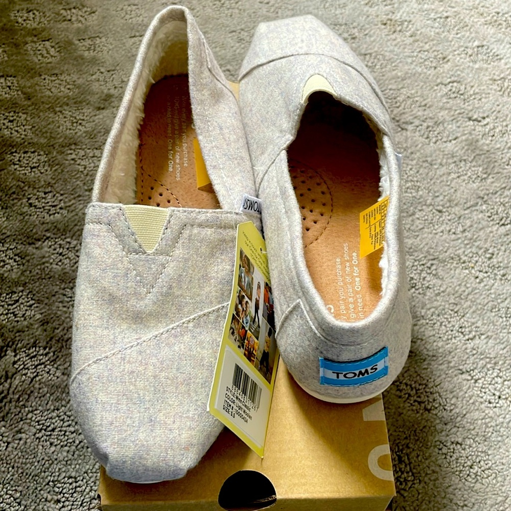 Gray wool Toms
